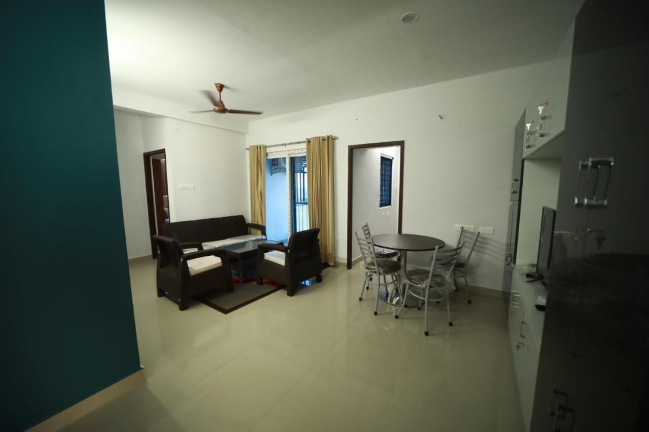 Mitra Inn Serviced Apartment Ченай Екстериор снимка